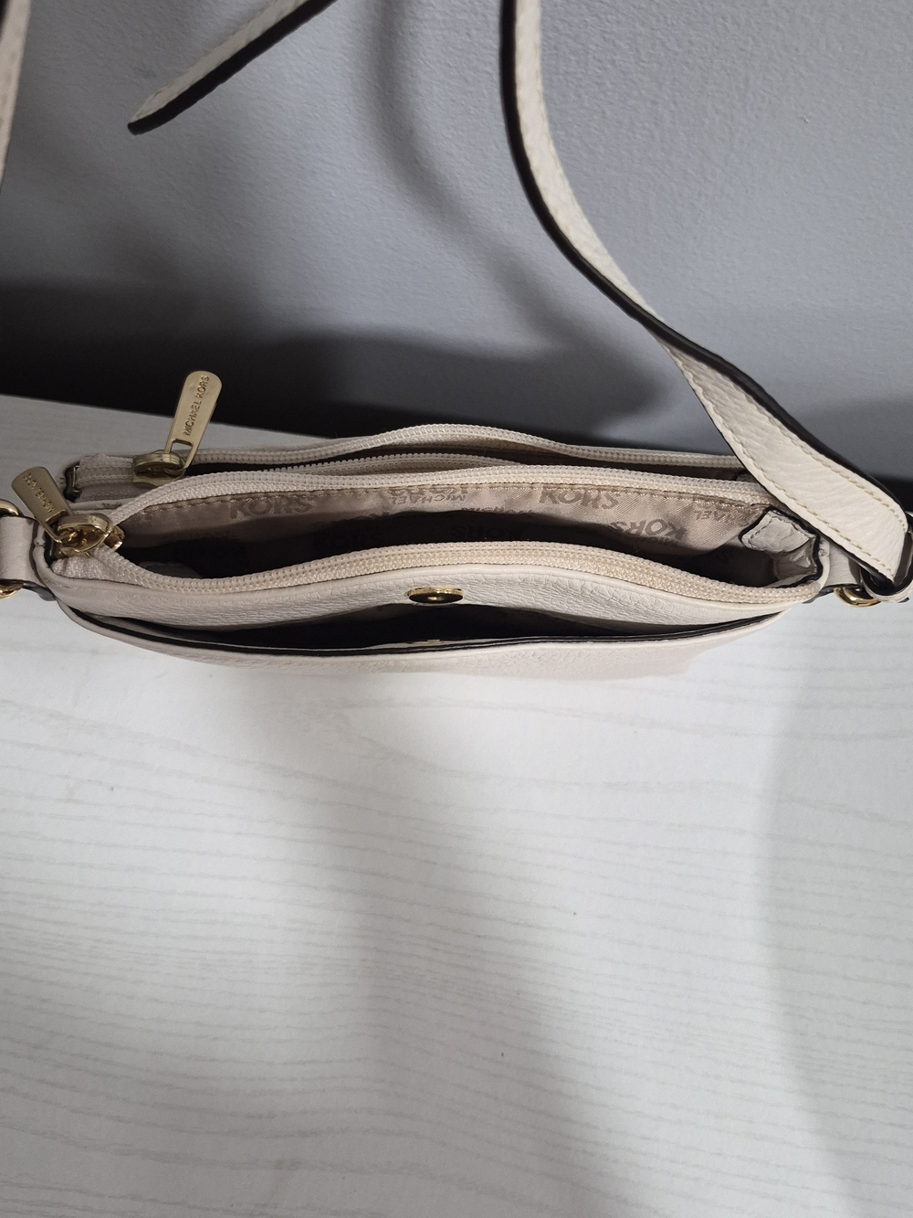 Michael Kors Beige Leather Crossbody Bag